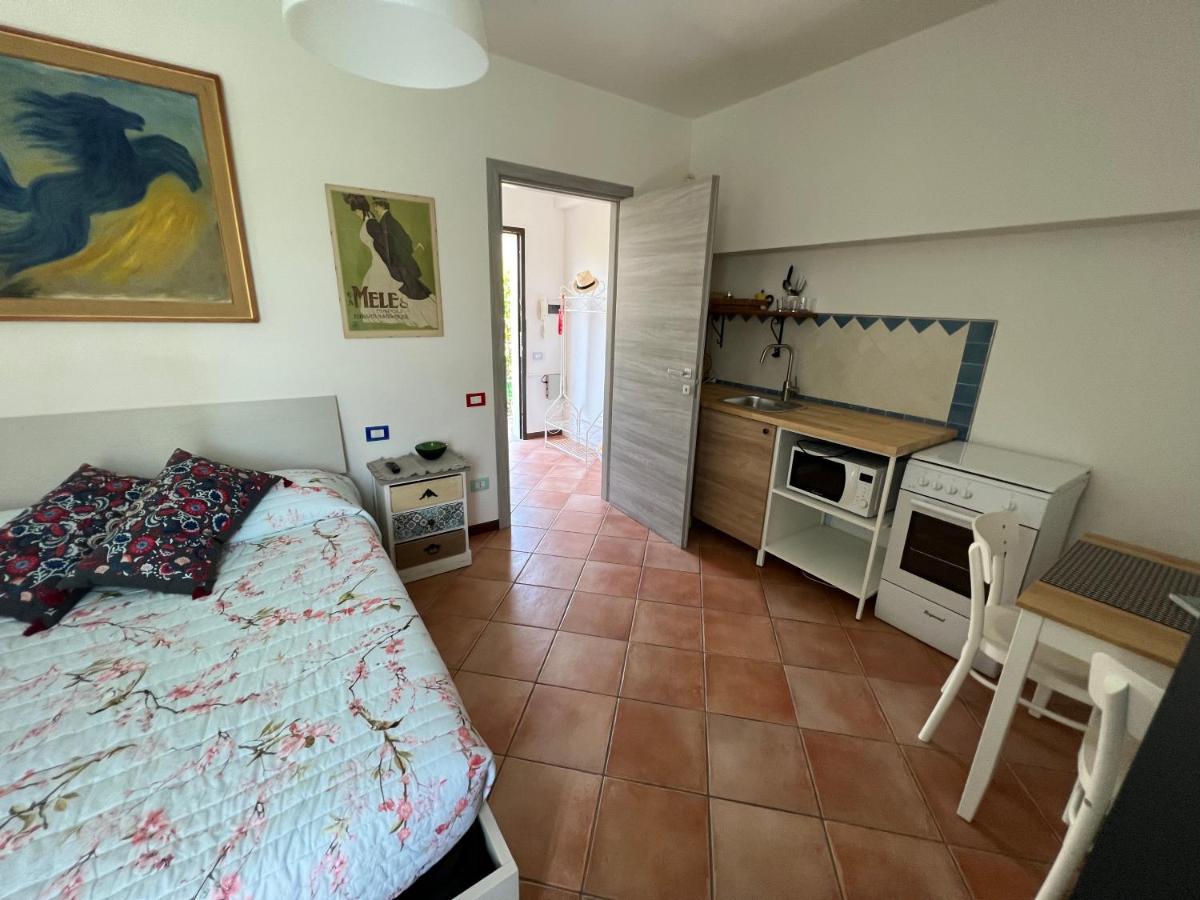 Apartamento L'Essenziale Pula Exterior foto