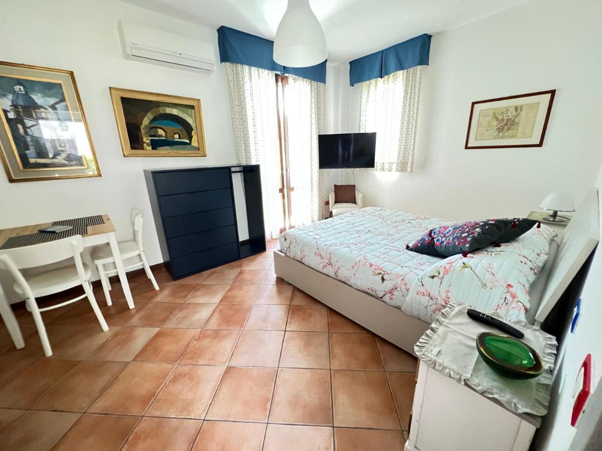 Apartamento L'Essenziale Pula Exterior foto